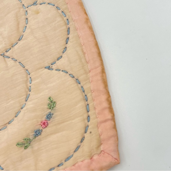 Vintage Baby Quilt Blanket Wounded Bird Handmade Embroidered Peach Pink Bow Girl - Picture 8 of 15